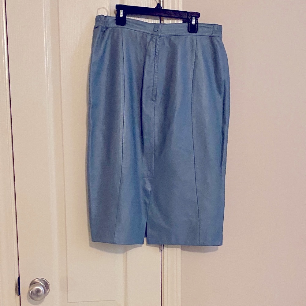 Suzelle Women's Blue/green Calf skin Leather skirt - Picture 4 of 8